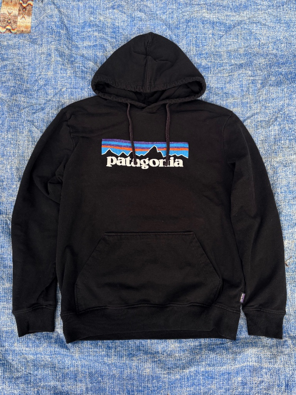 Patagonia P-6 Logo Hoodie Black Sz Med
